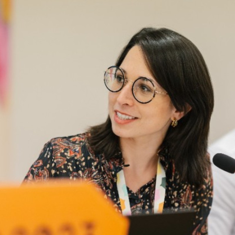   Julia Priora  