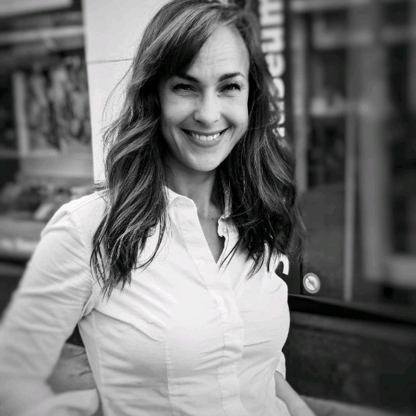  Dariia Opryshko  